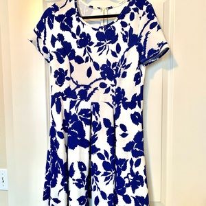 12PM by Mon Ami blue & white floral midi - size L